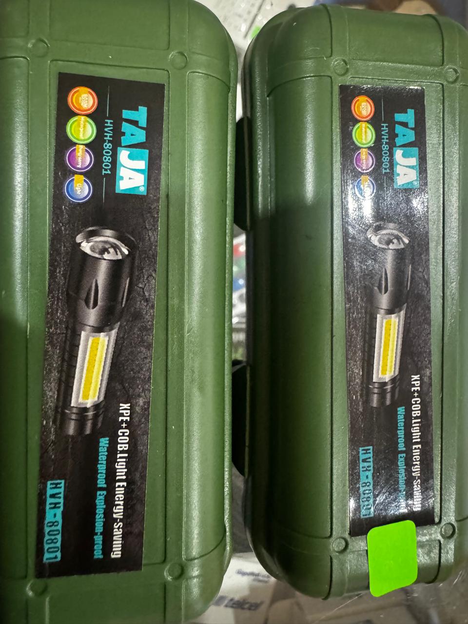 LAMPARA DE MANO TAJA ESTUCHE VERDE HVH-80801